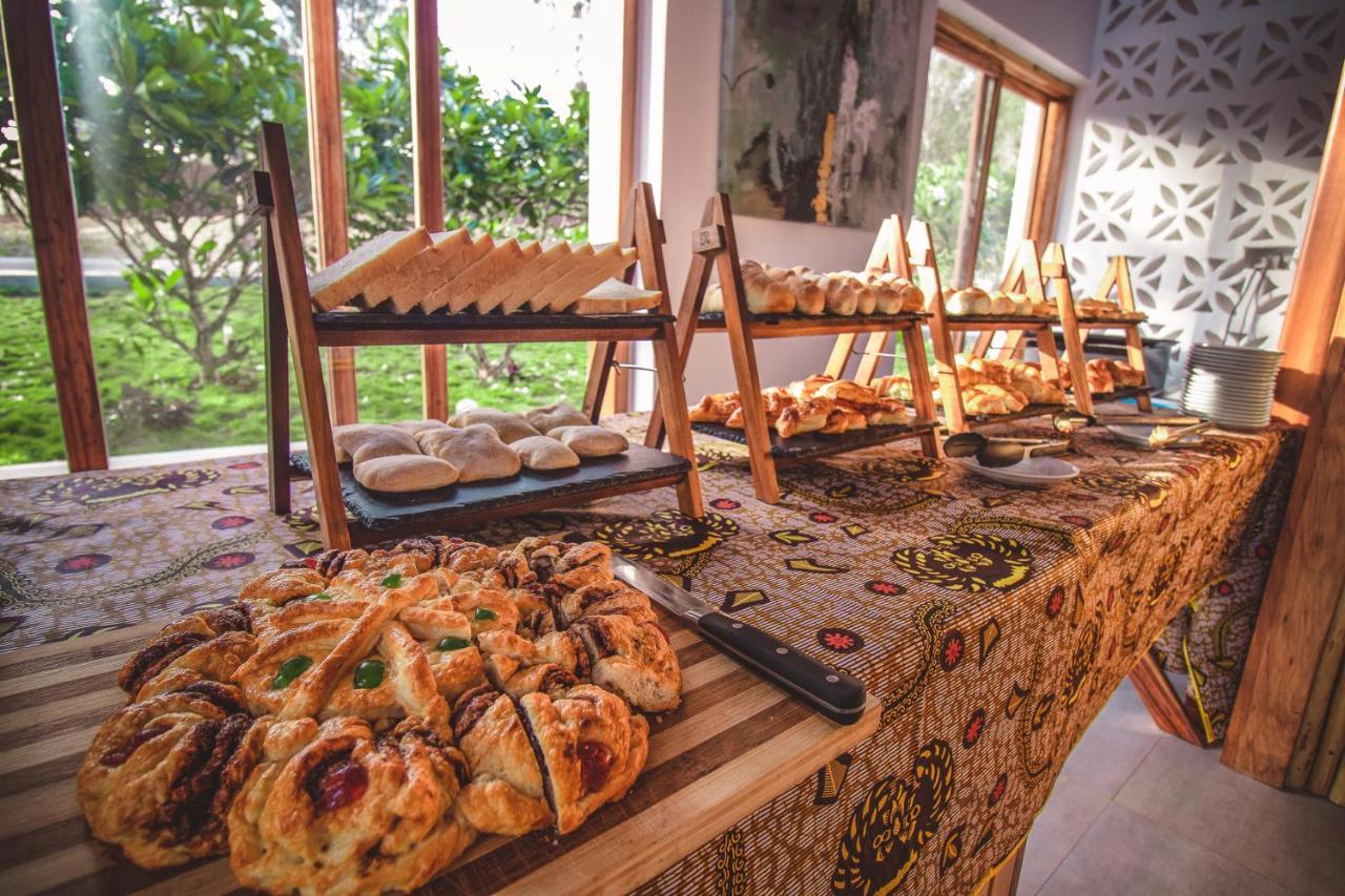 Zanzibella Hotel & Spa Kiwengwa  Εξωτερικό φωτογραφία A selection of pastries at a buffet